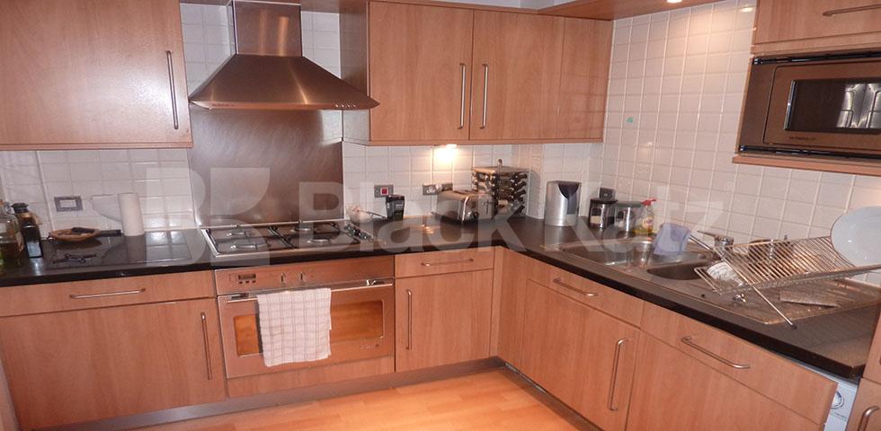 			LOCATION LOCATION LOCATION!!, 1 Bedroom, 1 bath, 1 reception Flat			 Percy Circus, ANGEL-CLERKENWELL
